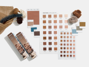 Pantone 2025: comfort e benessere con Mocha Mousse